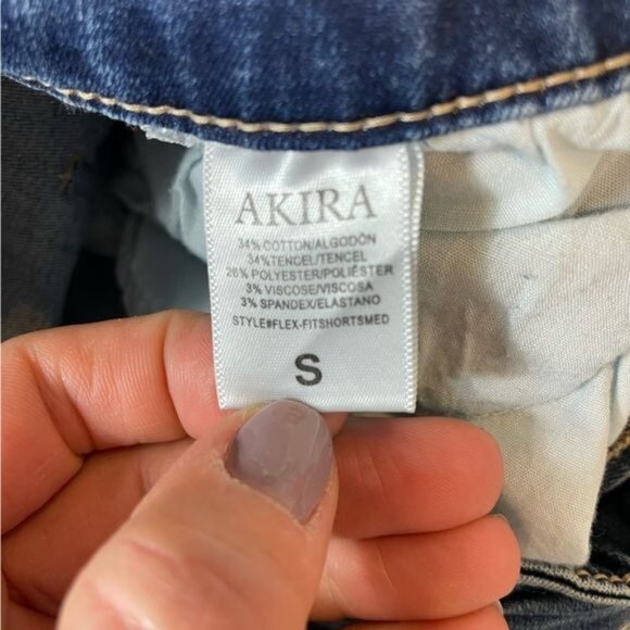 Akira Flex Fit High Waisted Super Stretchy Denim Shorts Distressed Size Small - Picture 8 of 9